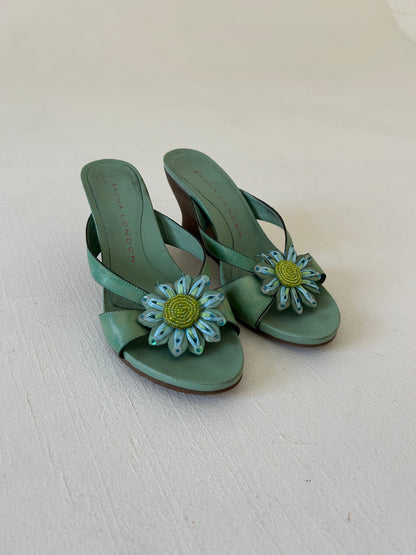 Flower Wedges